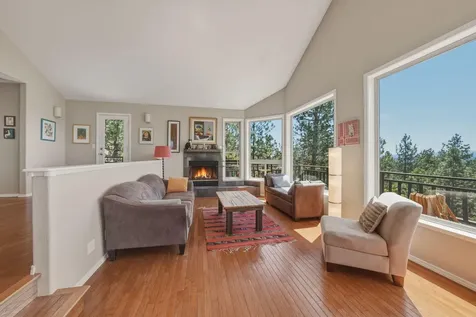 2068 NW Cascade View Drive Bend OR 97703