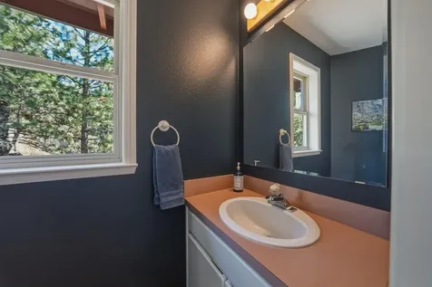 2068 NW Cascade View Drive Bend OR 97703