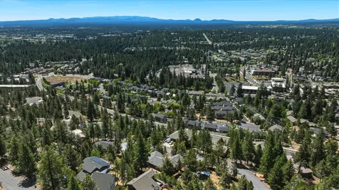 2068 NW Cascade View Drive Bend OR 97703