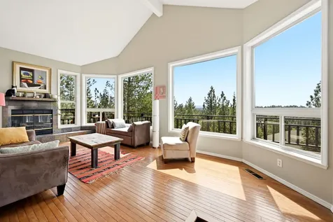 2068 NW Cascade View Drive Bend OR 97703
