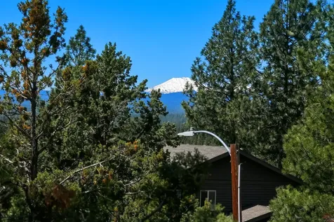 2068 NW Cascade View Drive Bend OR 97703