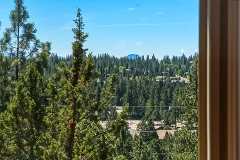 2068 NW Cascade View Drive Bend OR 97703