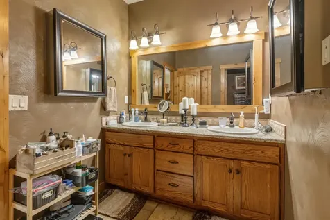 1164 Paper Birch Way Klamath Falls OR 97601
