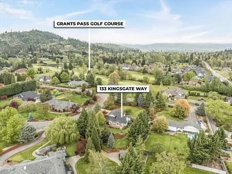 133 Kingsgate Way Grants Pass OR 97527