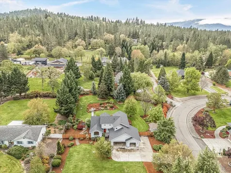 133 Kingsgate Way Grants Pass OR 97527