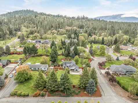 133 Kingsgate Way Grants Pass OR 97527