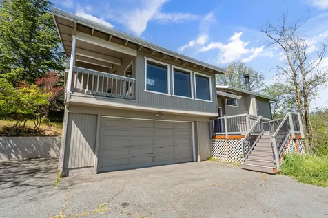 1704 NW Sunview Place Grants Pass OR 97526