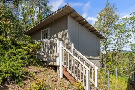 1704 NW Sunview Place Grants Pass OR 97526