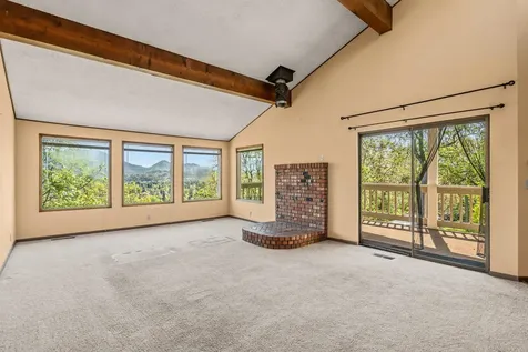 1704 NW Sunview Place Grants Pass OR 97526
