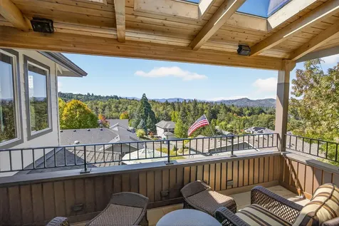 2315 Robertson Crest Grants Pass OR 97527