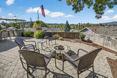 2315 Robertson Crest Grants Pass OR 97527