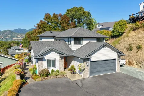 2315 Robertson Crest Grants Pass OR 97527