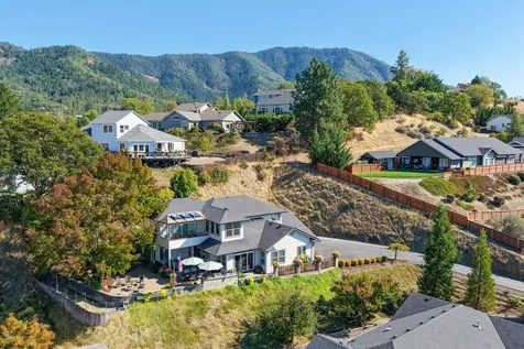 2315 Robertson Crest Grants Pass OR 97527