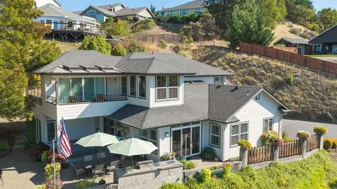 2315 Robertson Crest Grants Pass OR 97527