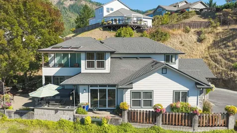 2315 Robertson Crest Grants Pass OR 97527