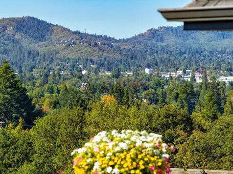 2315 Robertson Crest Grants Pass OR 97527