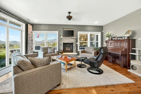 2315 Robertson Crest Grants Pass OR 97527