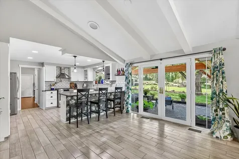 2050 Magnolia Avenue Medford OR 97501