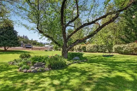 2050 Magnolia Avenue Medford OR 97501