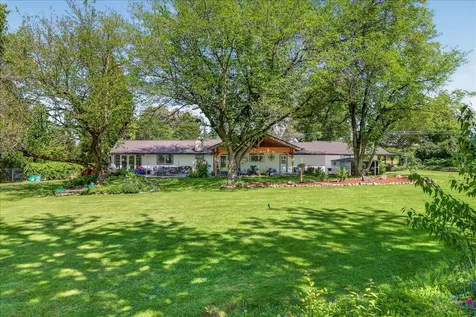 2050 Magnolia Avenue Medford OR 97501