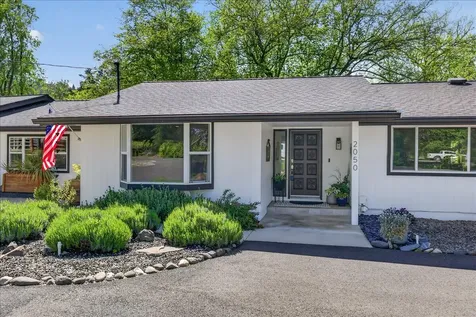 2050 Magnolia Avenue Medford OR 97501