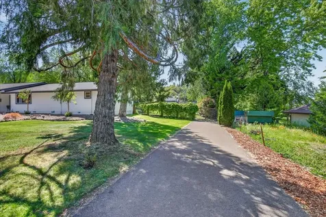 2050 Magnolia Avenue Medford OR 97501