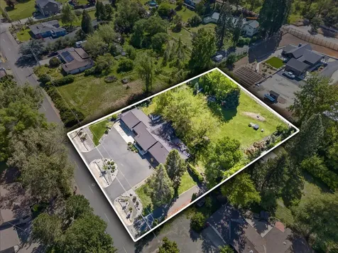 2050 Magnolia Avenue Medford OR 97501