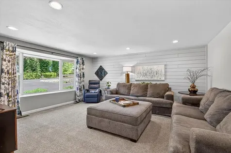 2050 Magnolia Avenue Medford OR 97501