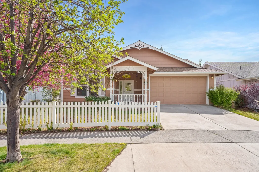 2221 NE Indigo Lane Bend OR 97701