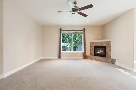 2221 NE Indigo Lane Bend OR 97701