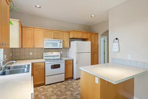 2221 NE Indigo Lane Bend OR 97701