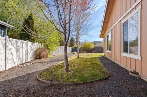 2221 NE Indigo Lane Bend OR 97701