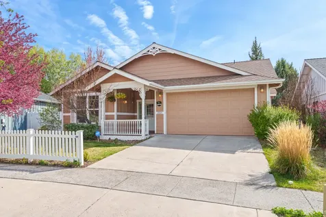 2221 NE Indigo Lane Bend OR 97701