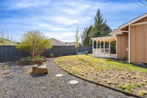 2221 NE Indigo Lane Bend OR 97701