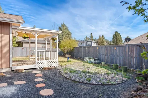 2221 NE Indigo Lane Bend OR 97701