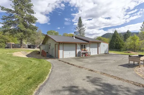 201 Hoffman Way Grants Pass OR 97526