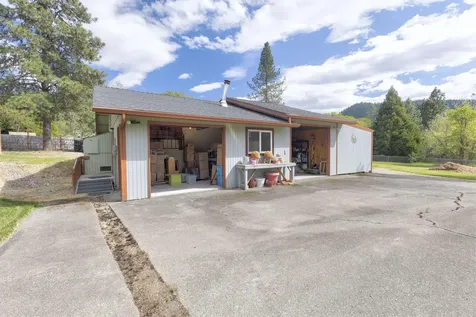 201 Hoffman Way Grants Pass OR 97526