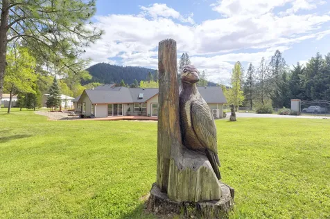 201 Hoffman Way Grants Pass OR 97526
