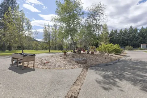 201 Hoffman Way Grants Pass OR 97526