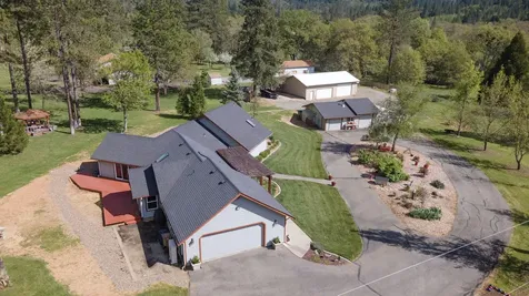201 Hoffman Way Grants Pass OR 97526