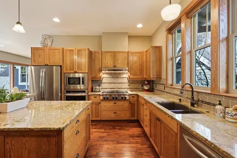 2322 NW High Lakes Loop Bend OR 97703