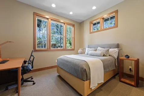 2322 NW High Lakes Loop Bend OR 97703