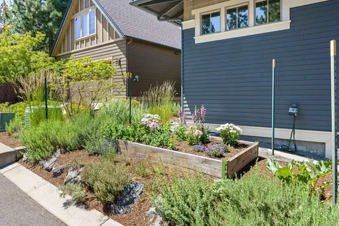 2322 NW High Lakes Loop Bend OR 97703