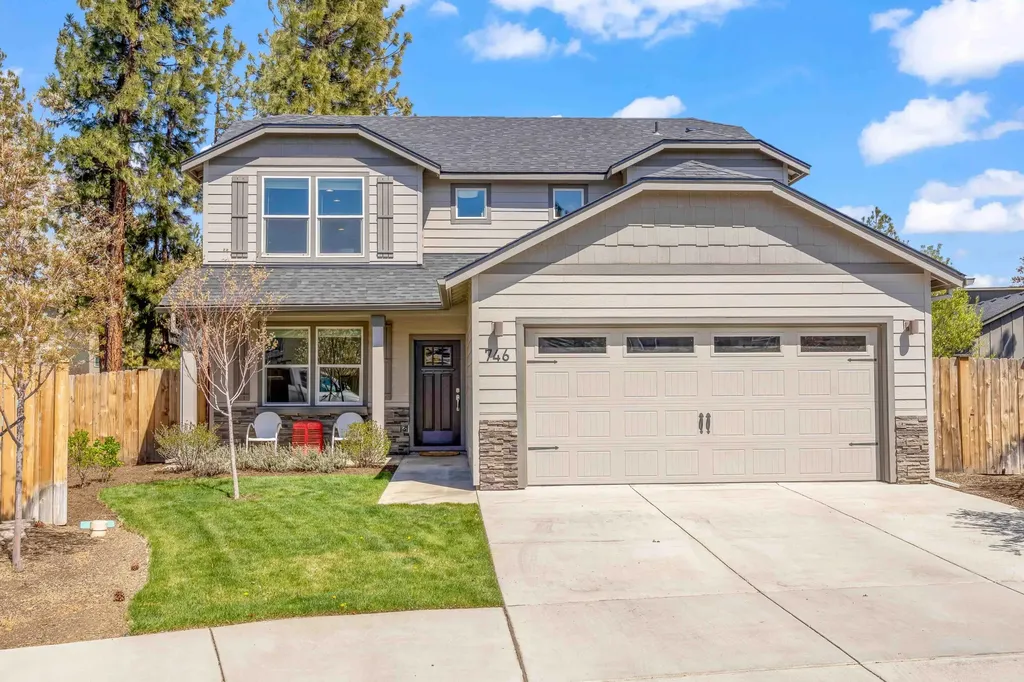 746 N Roundhouse Court Sisters OR 97759