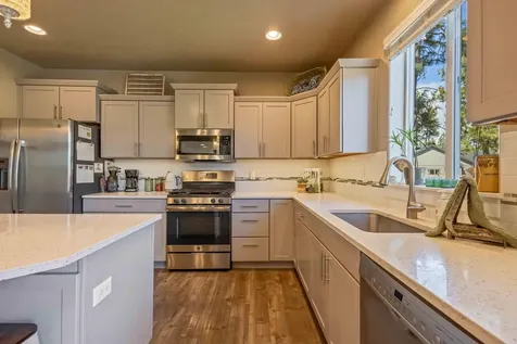 746 N Roundhouse Court Sisters OR 97759