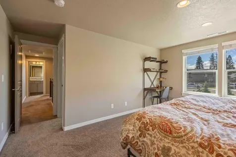 746 N Roundhouse Court Sisters OR 97759