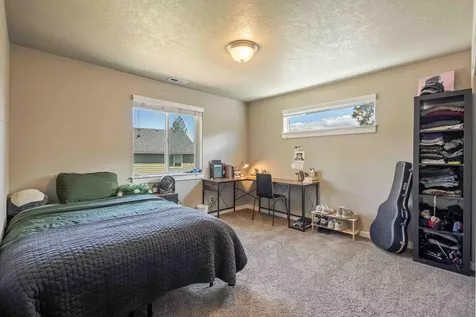 746 N Roundhouse Court Sisters OR 97759