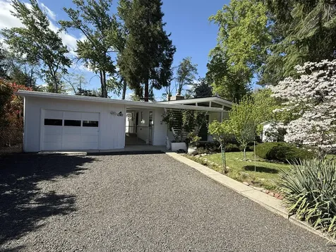 780 S Shasta Avenue Eagle Point OR 97524