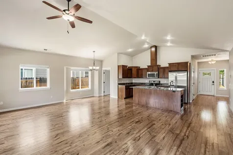1350 Swayze Lane Medford OR 97501