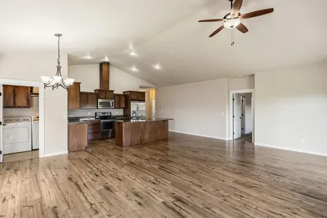 1350 Swayze Lane Medford OR 97501